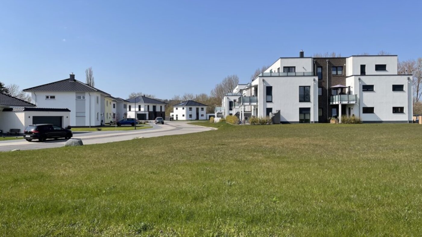 Mehrfamilienhäuser Stubbenbruch mit Balkonen, Außenansicht